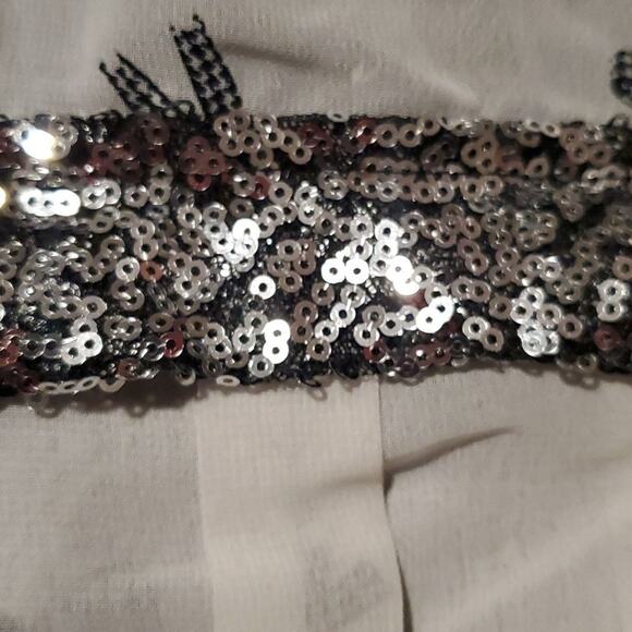 Rue 21 small sheer tank top with sequin accents pockets - Picture 9 of 10